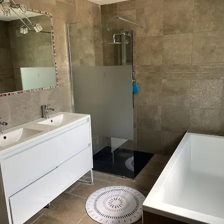 Maison Avec 2 Couchages Piscine Privative Ajaccio (Corsica)
